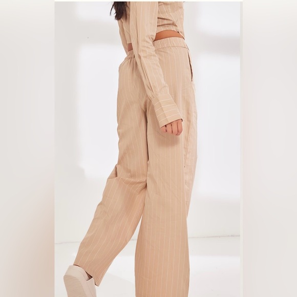 PrettyLittleThing Beige Pinstripe Wide-Leg Pants - Picture 3 of 5